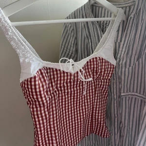 Rutig Zara topp  - Supersöt linnetopp från Zara❤️