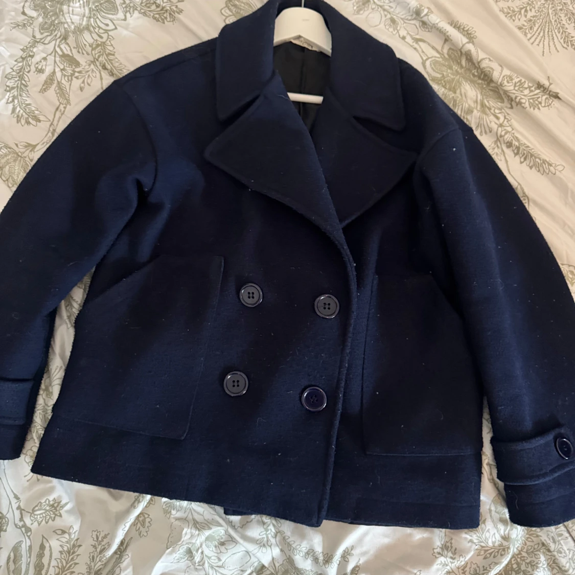 Mörkblå skepparkavaj från Design by Si