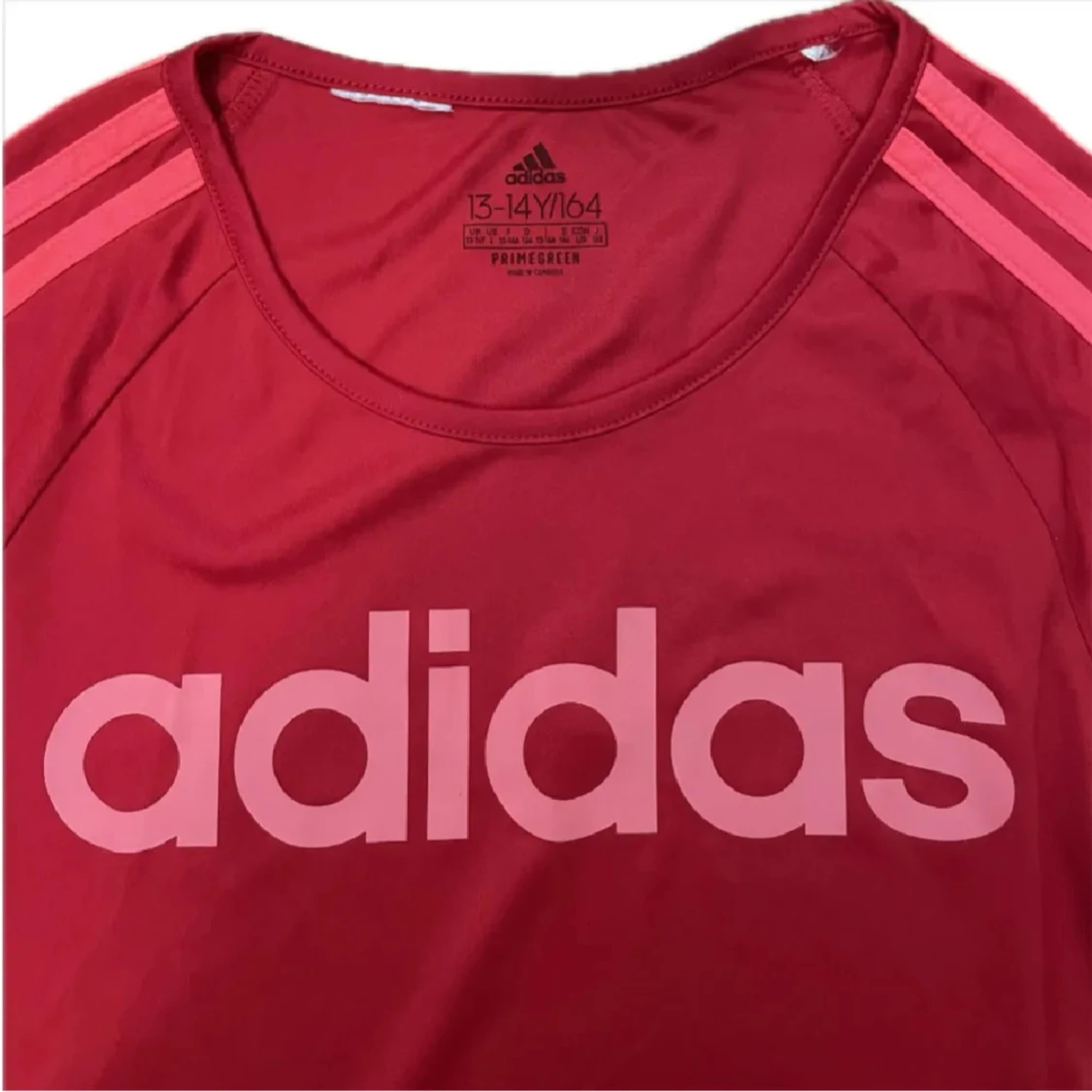Röd Adidas t-shirt med rosa detaljer - 4