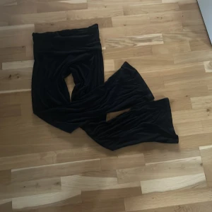 Svarta yogapants - Yogapants som endast används 1 gång. Supersköna och i väldigt bra skick 🫶