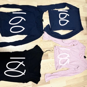 Långärmade toppar i olika färger - Säljer tröjorna pga ingen användning. Alla är i storlek XS förutom svarta T-shirten (S). Köper du allt kostar det 300kr!