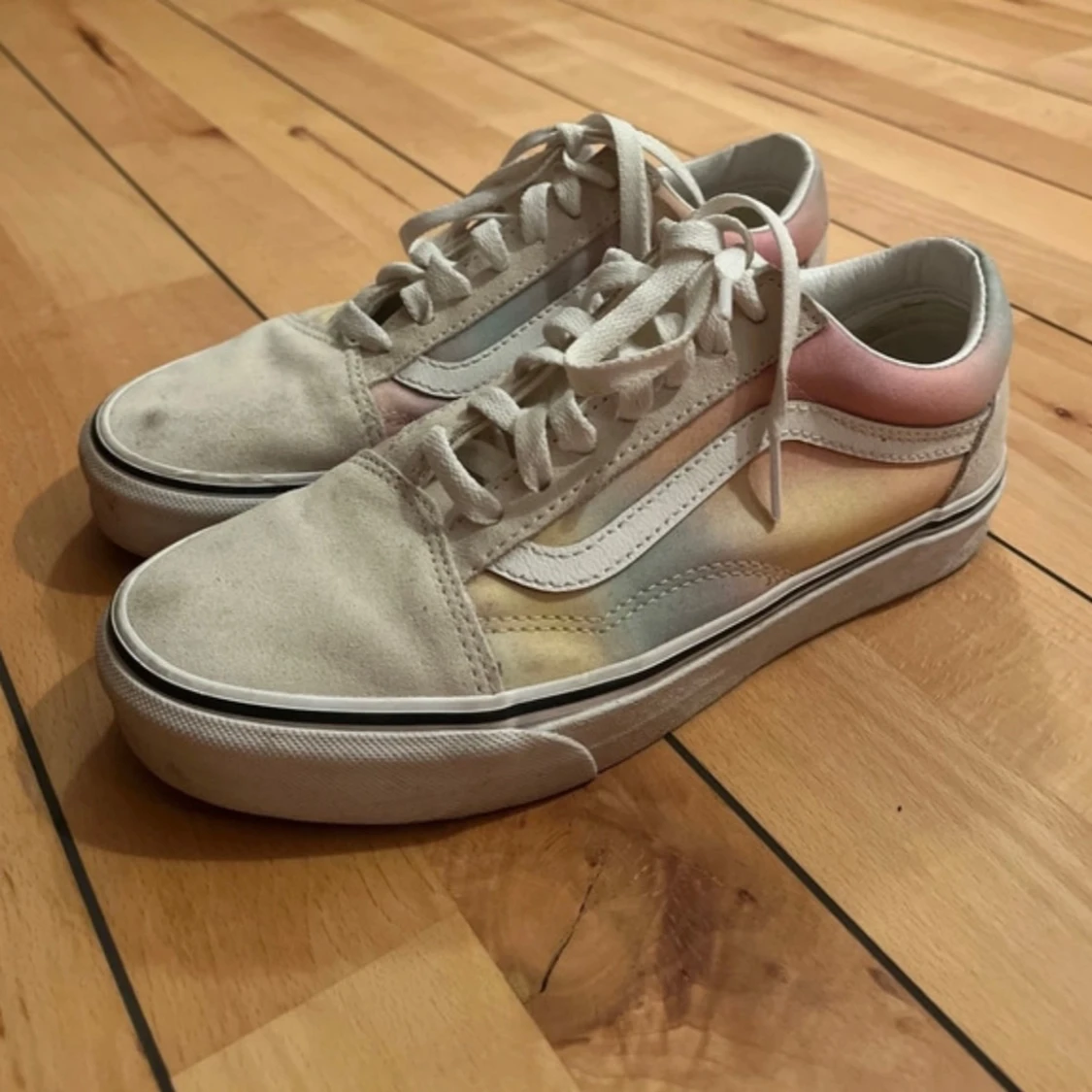 Pastellfärgade Vans Old Skool sneakers