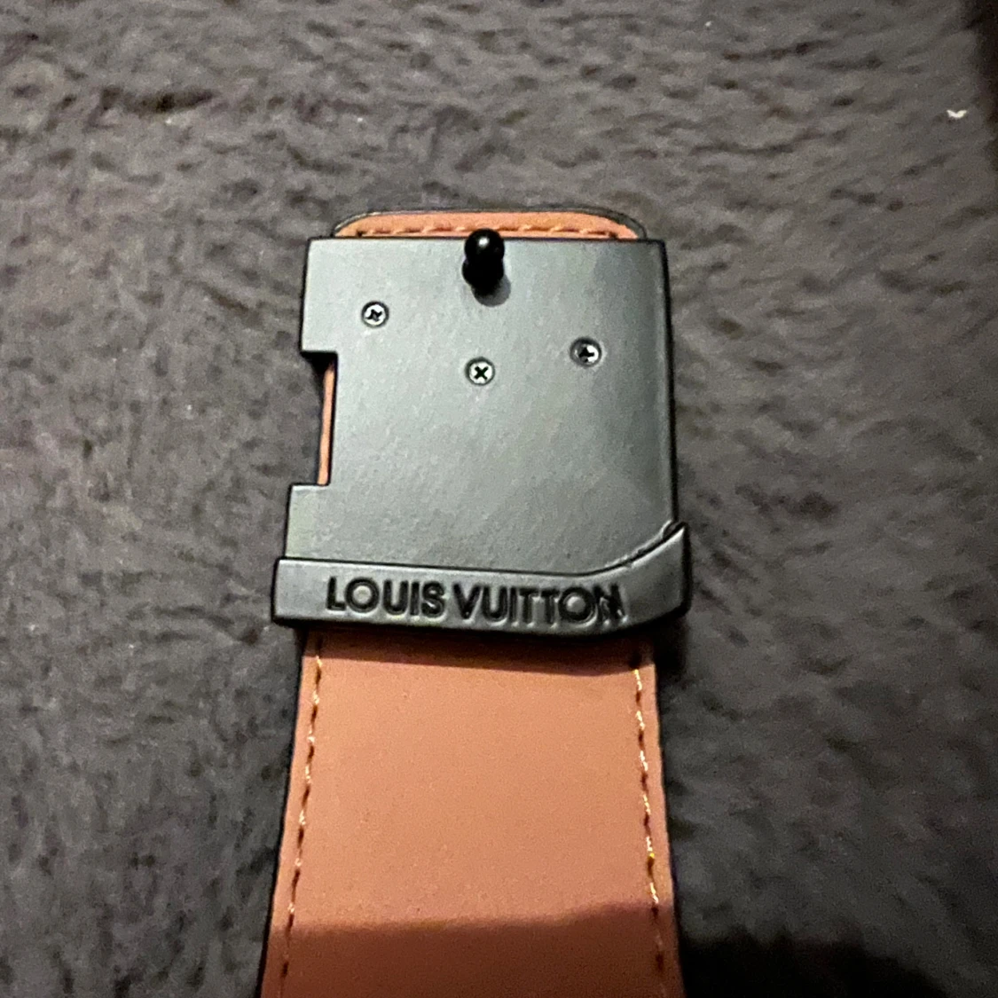 Snyggt svart bälte  - 3