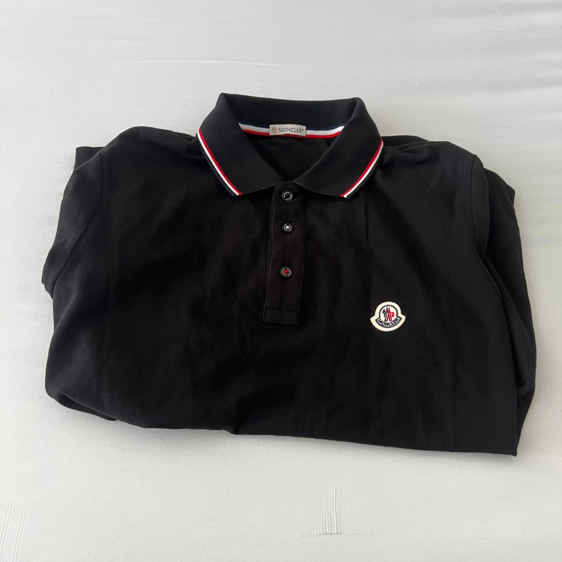 Svart pikétröja från Moncler - 4