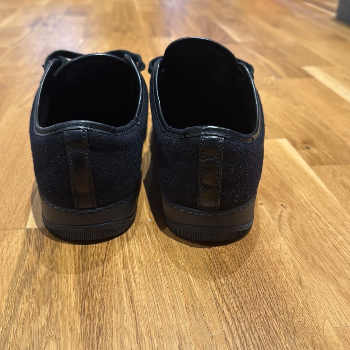 Svarta Lanvins i mocka  ge mig prisförslag  - 1