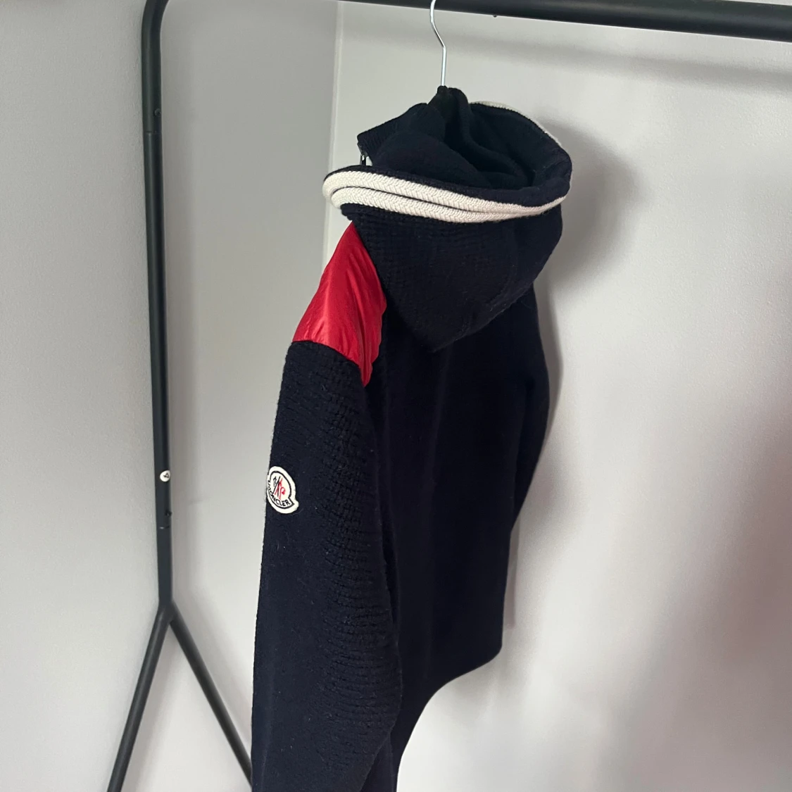 Röd och mörkblå Moncler cardigan  - 1