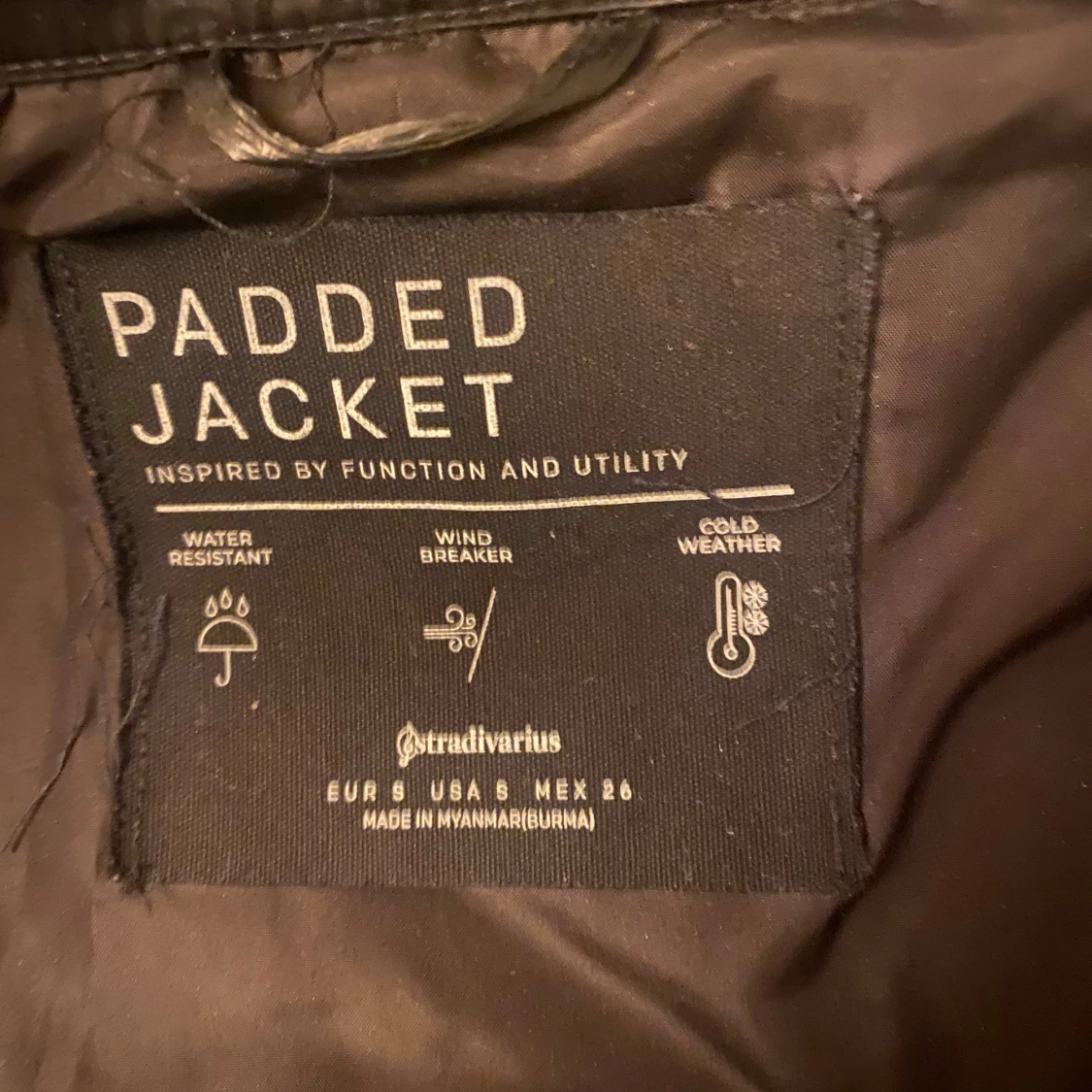 Svart pufferjacka från Stradivarius - 1