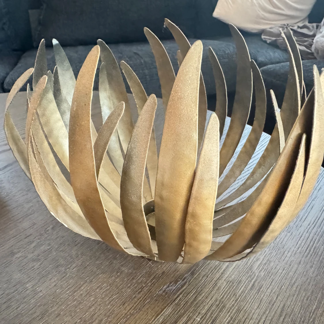 Ljushållare i guldmetall 