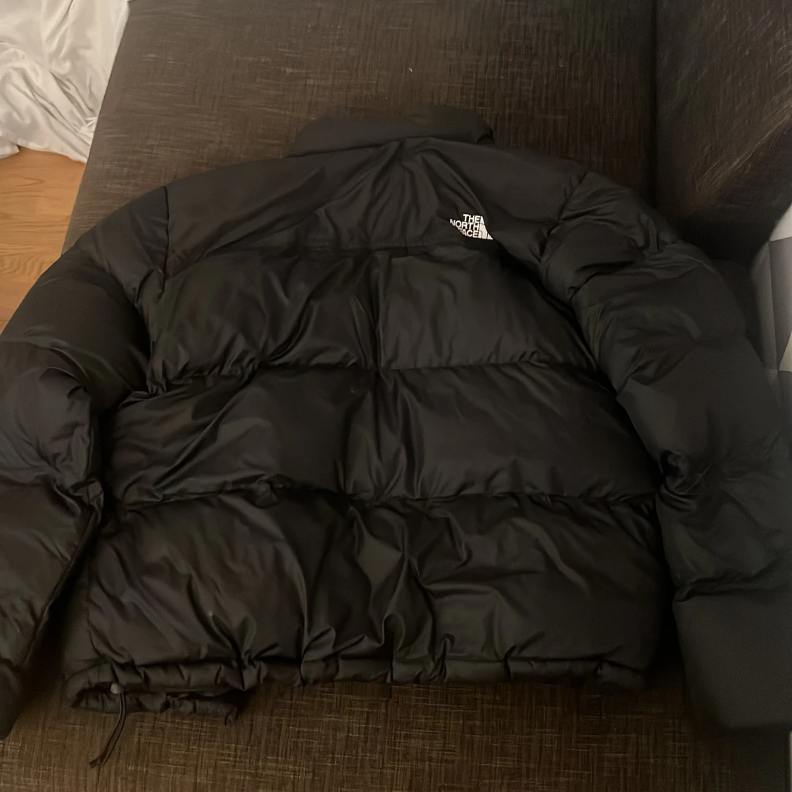 Svart pufferjacka från The North Face - 1