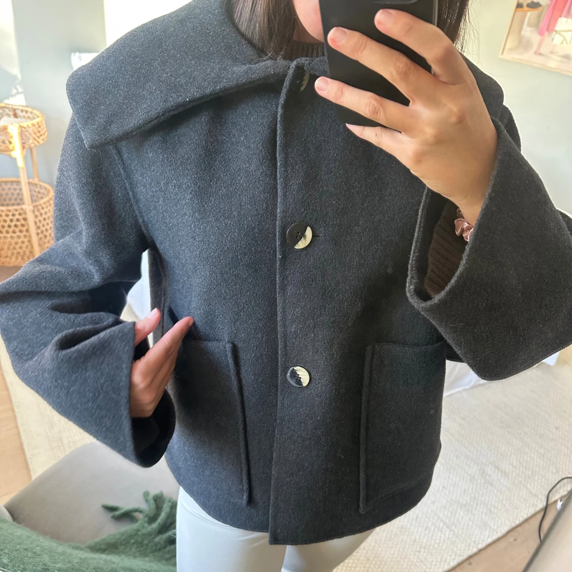 Ganni  kappa i mörkgrå - 3