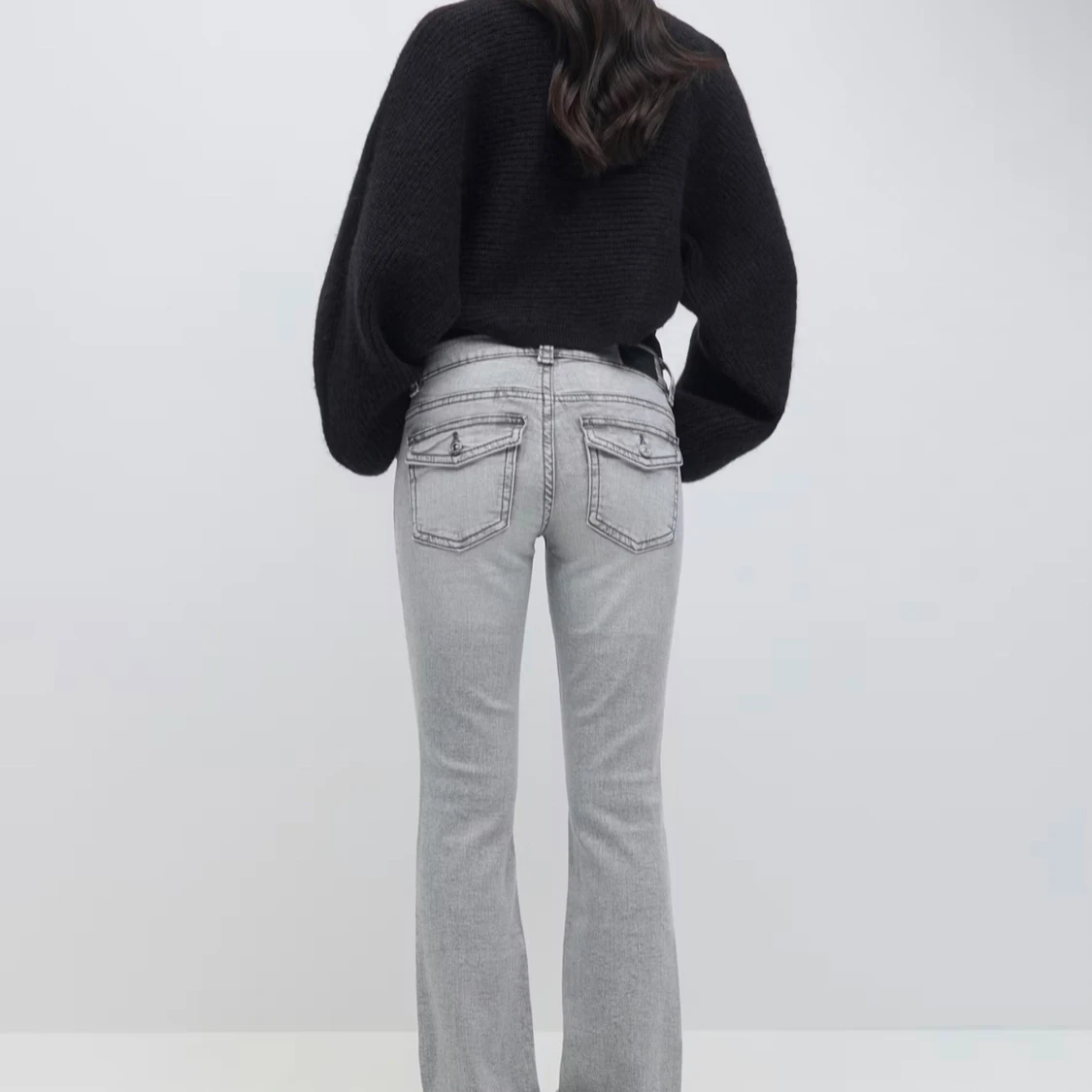 gråa jeans med fickor 🤍 - 1