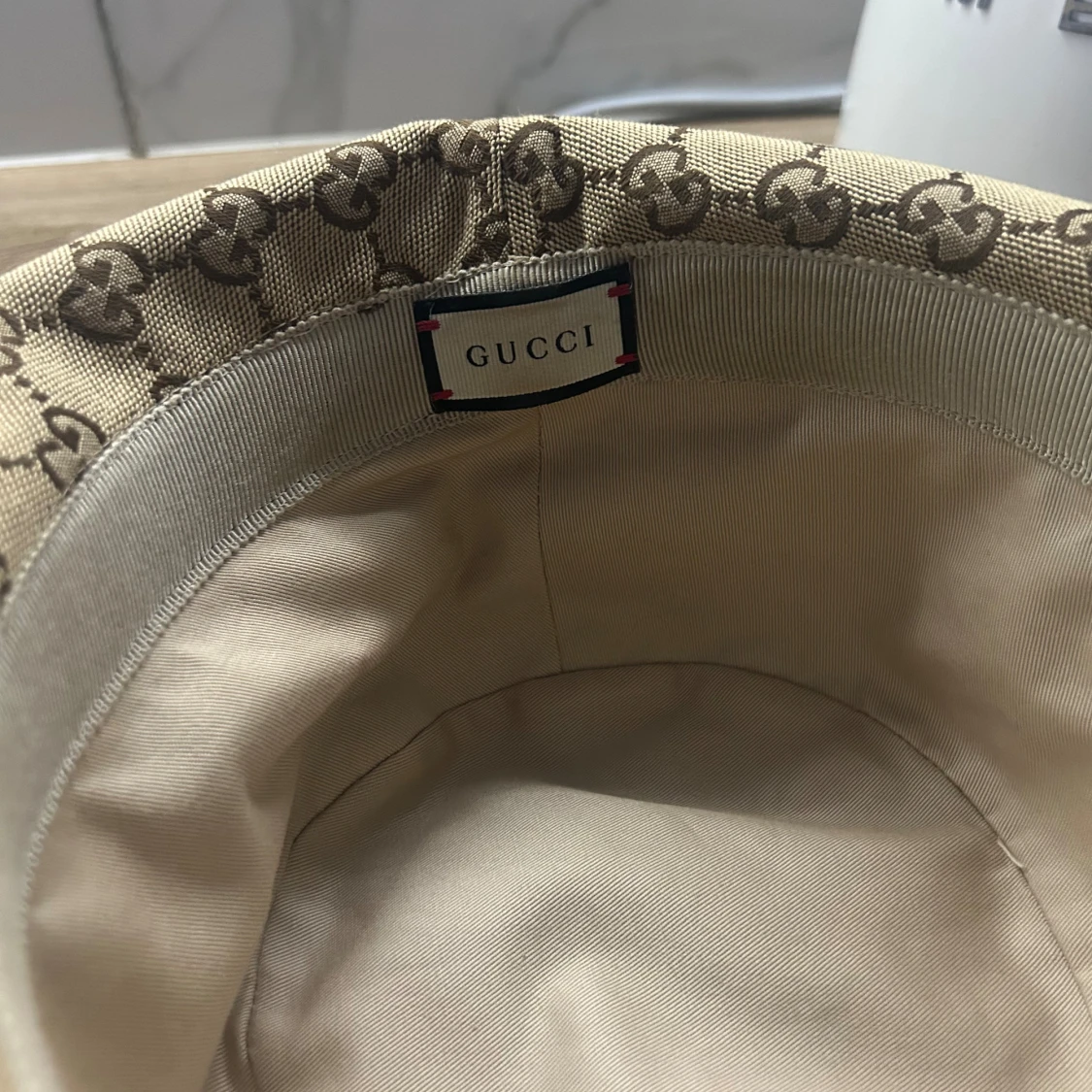 Gucci beige GG-mönstrad hatt - 1