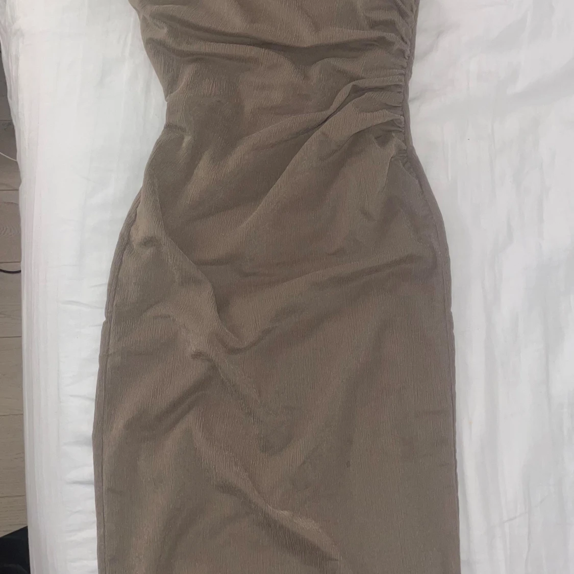 Beige långklänning i manchester