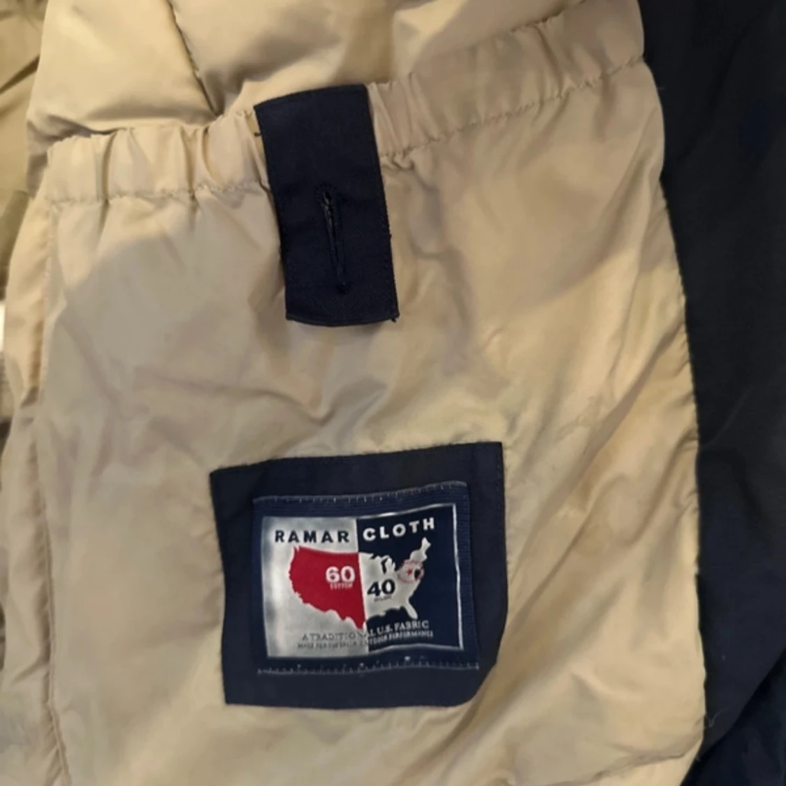 Svart parkas från Woolrich med fuskpäls - 2