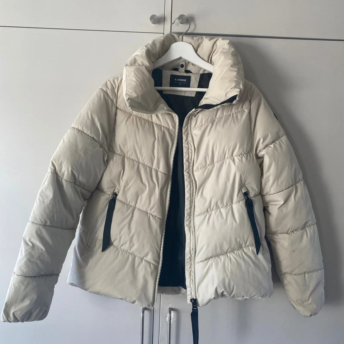 Beige pufferjacket från Everest - 3