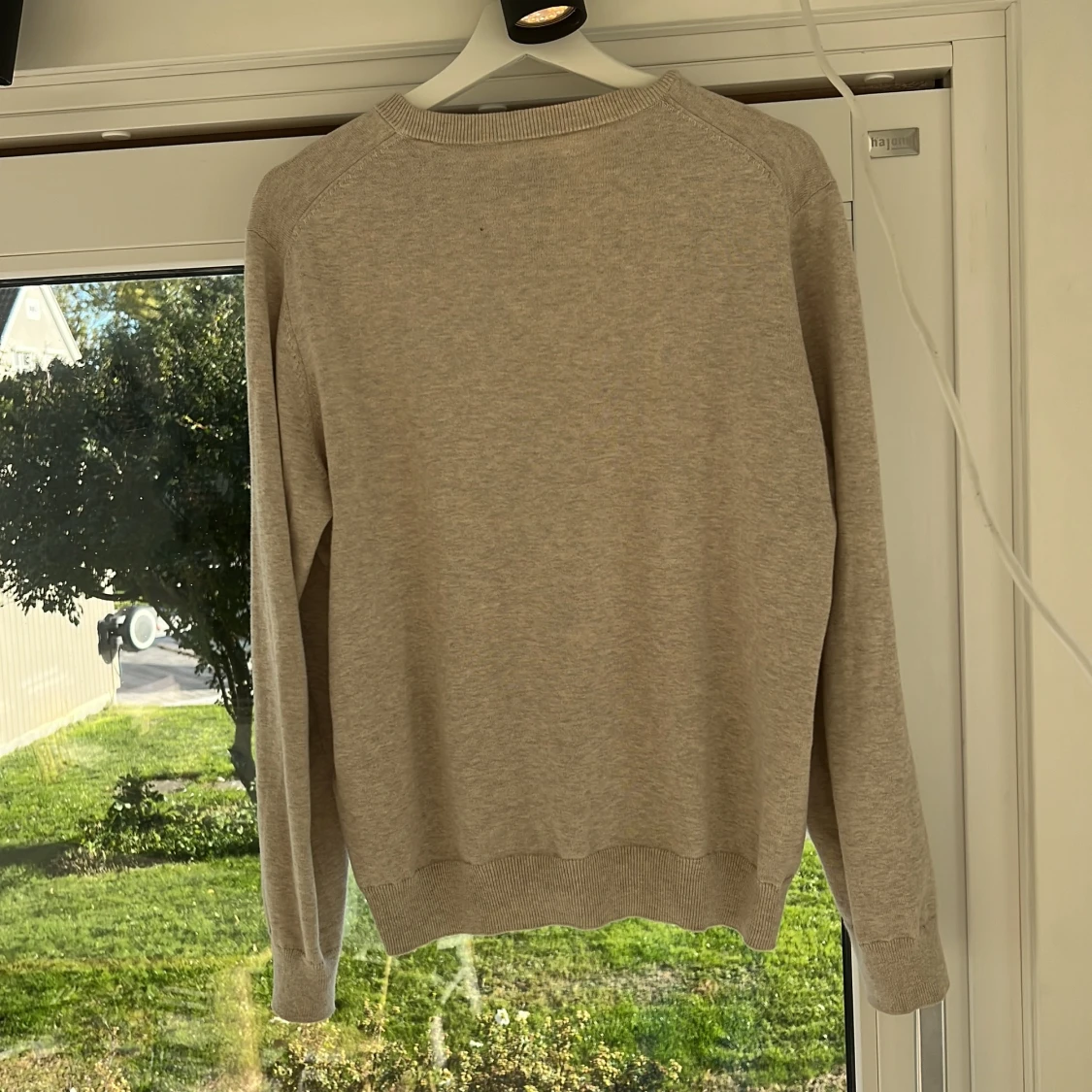 Beige stickad tröja från GANT - 2