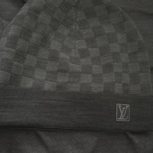 Mössa - 10/10 skick, online kvitto finns