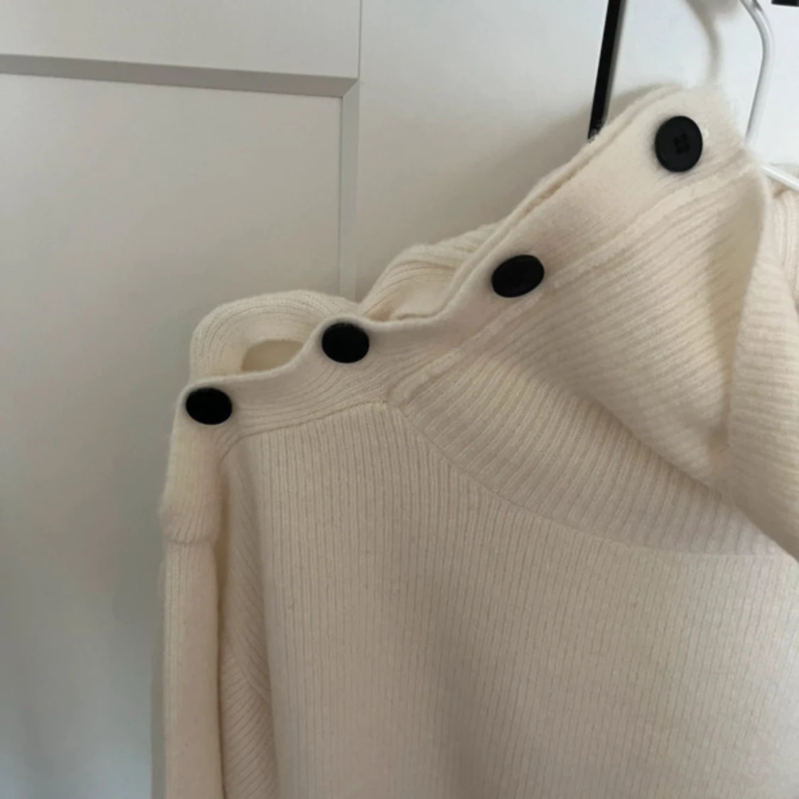 Vit stickad tröja med knappar H&M premium - 2