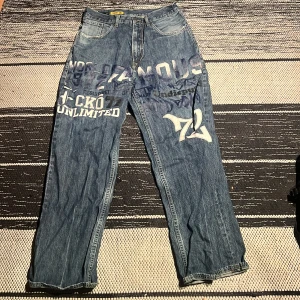 Southpole baggy jeans W33L32 - Baggy asf sköna southpole jeanz🤤säljer då de inte kmr till använding brah🥀Pm för intresse