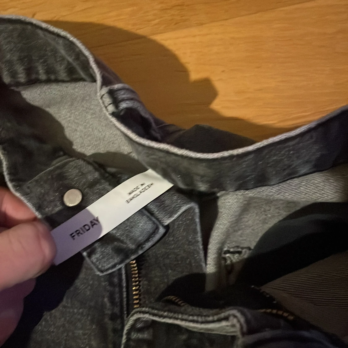 Svarta Weekday Friday jeans W33 L34 - 1