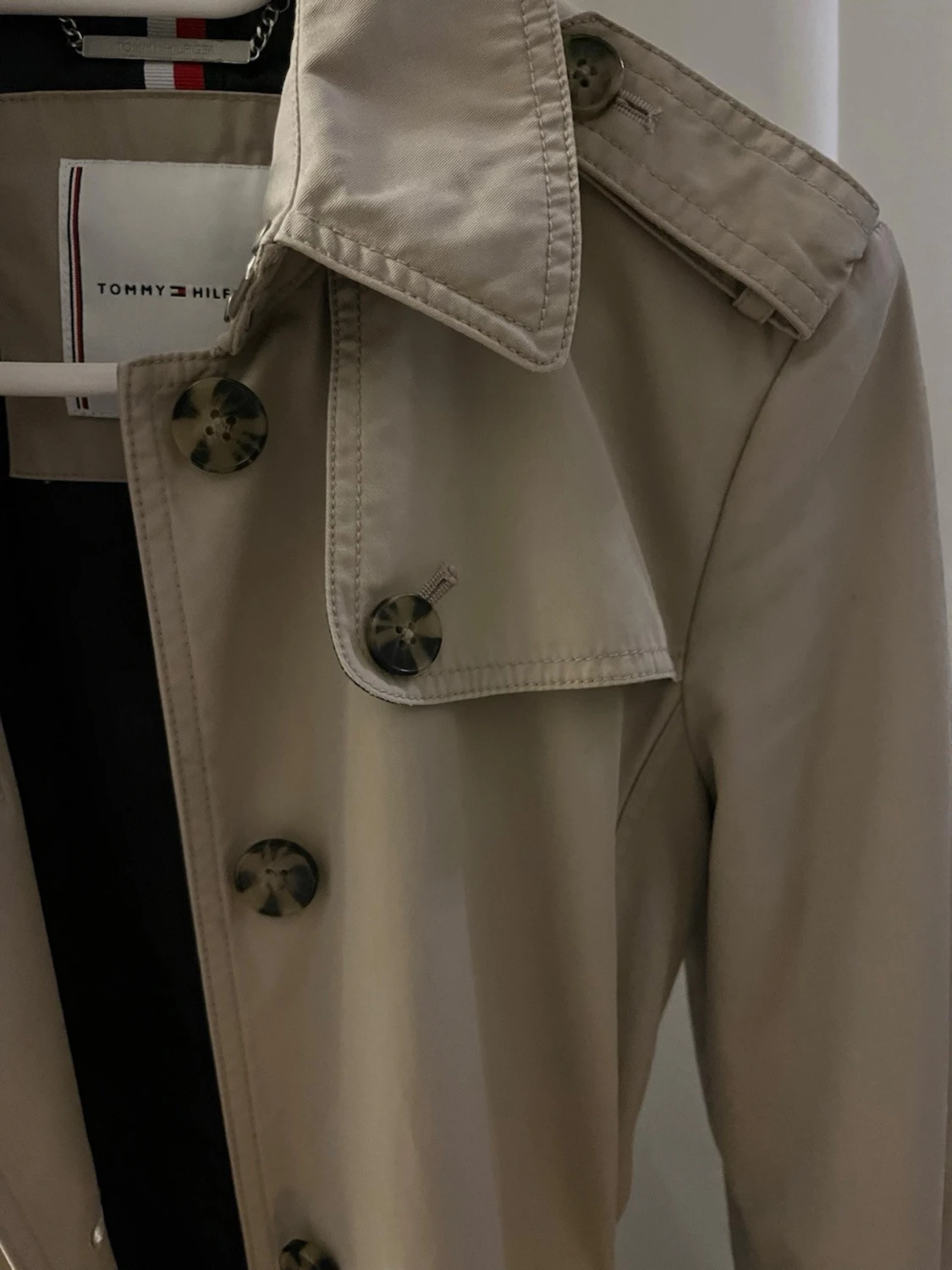 Beige trenchcoat från Tommy Hilfiger - 3