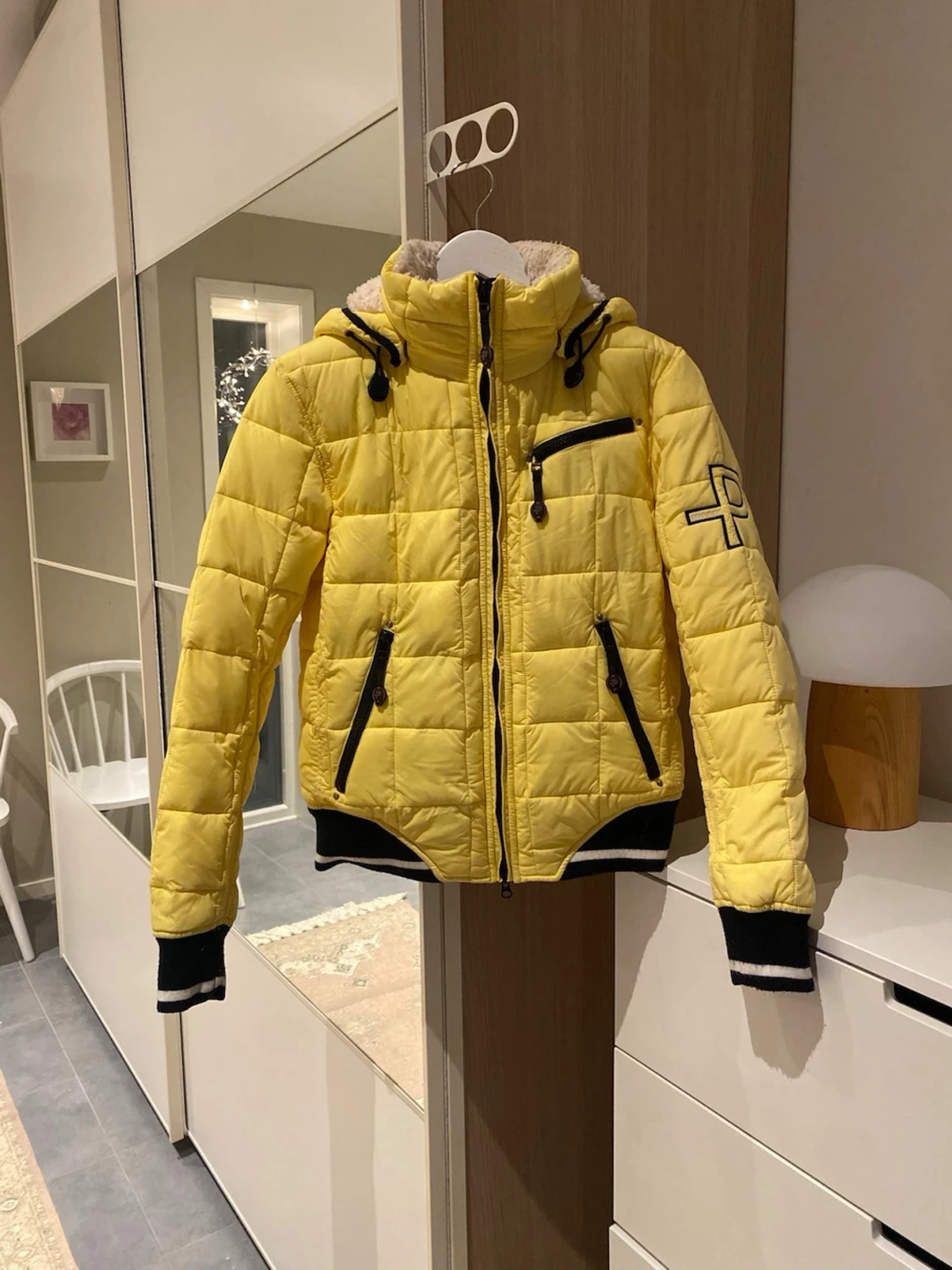 Gul jacka från Pelle P - 1