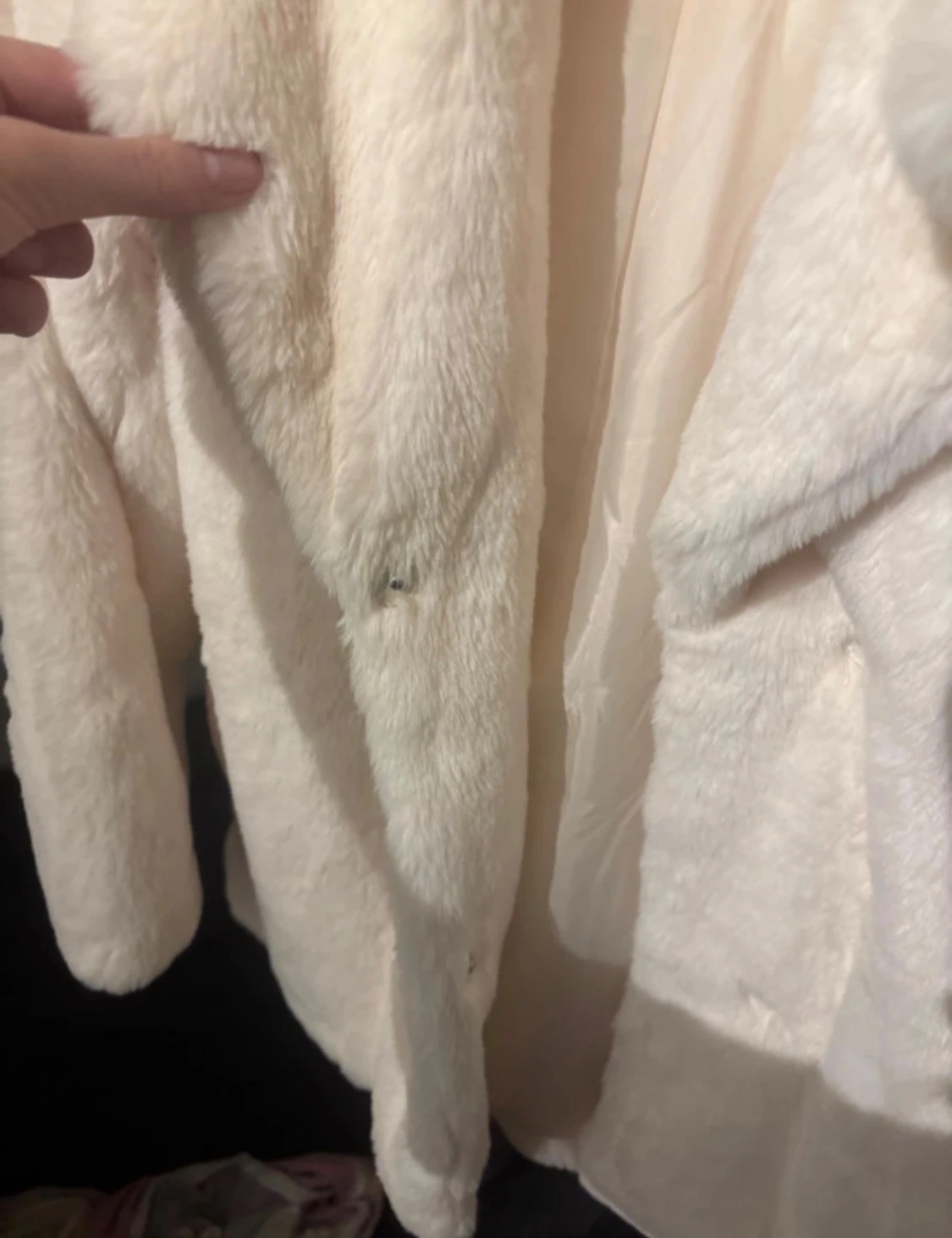 Vit pälsjacka från H&M - 2