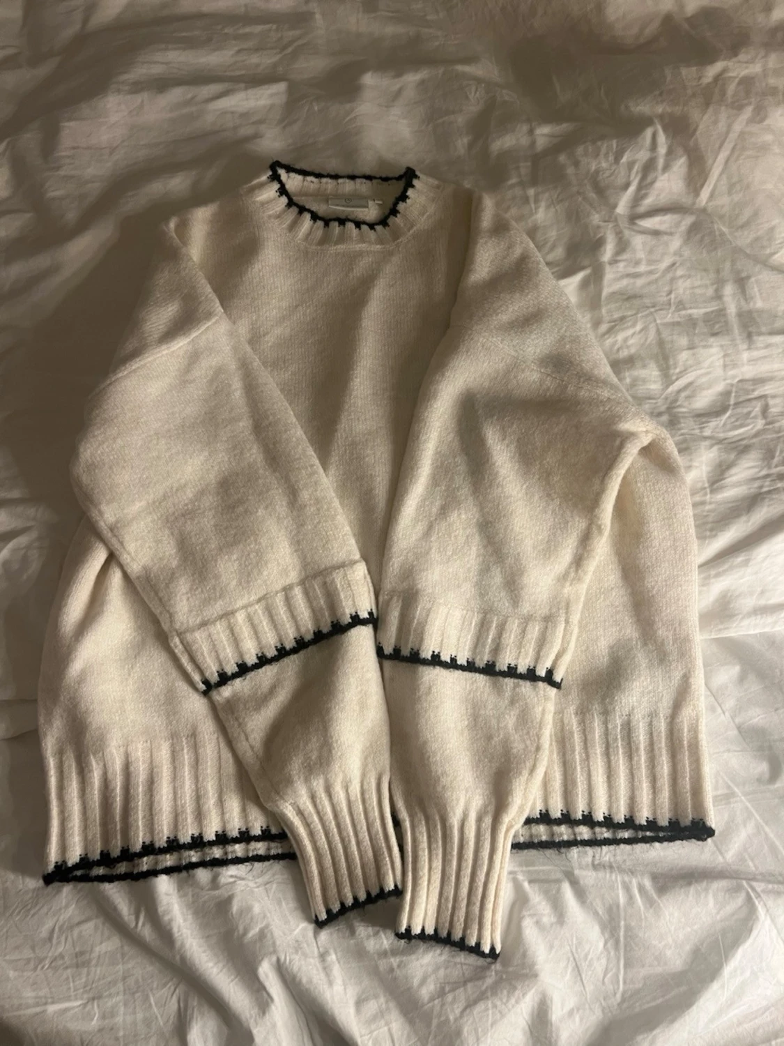 Stickad tröja  - 1