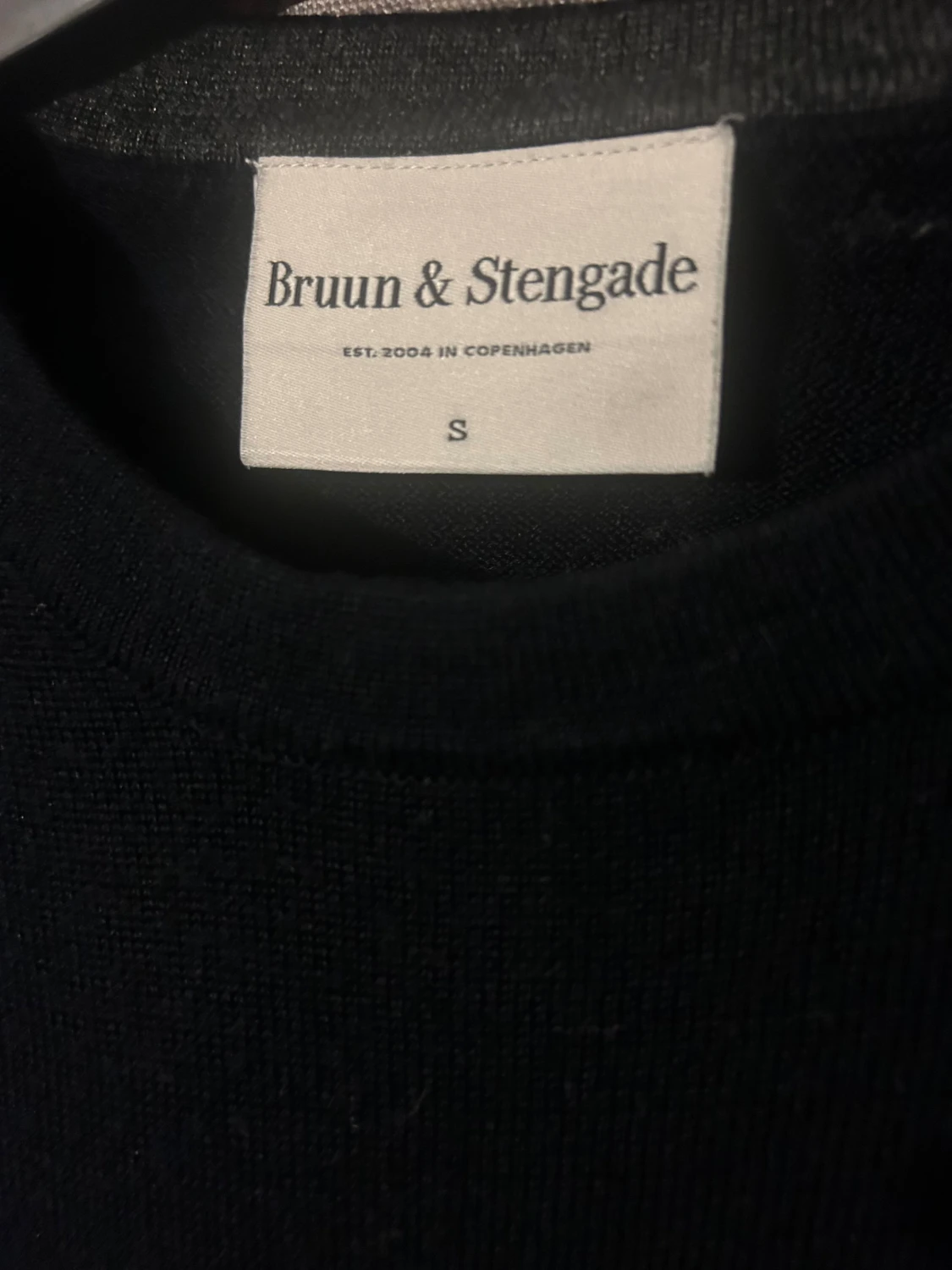 Svart stickad tröja Bruun & Stengade - 1