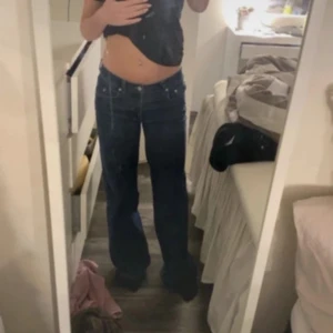 Lågmidjade Wide jeans  - Använder ej 
