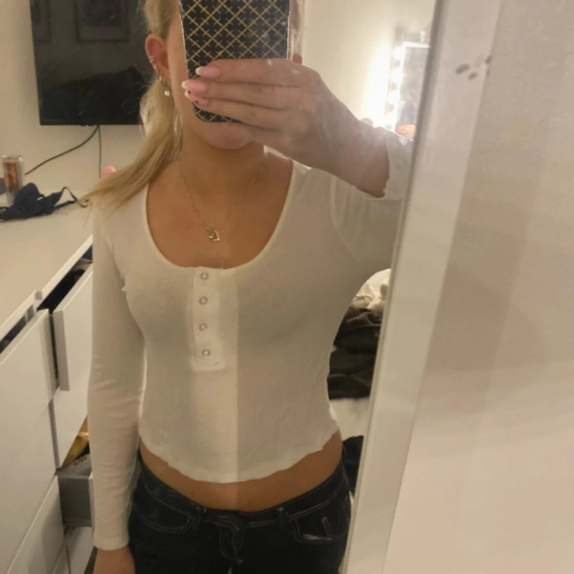 Vit croppad långärmad topp med knappar