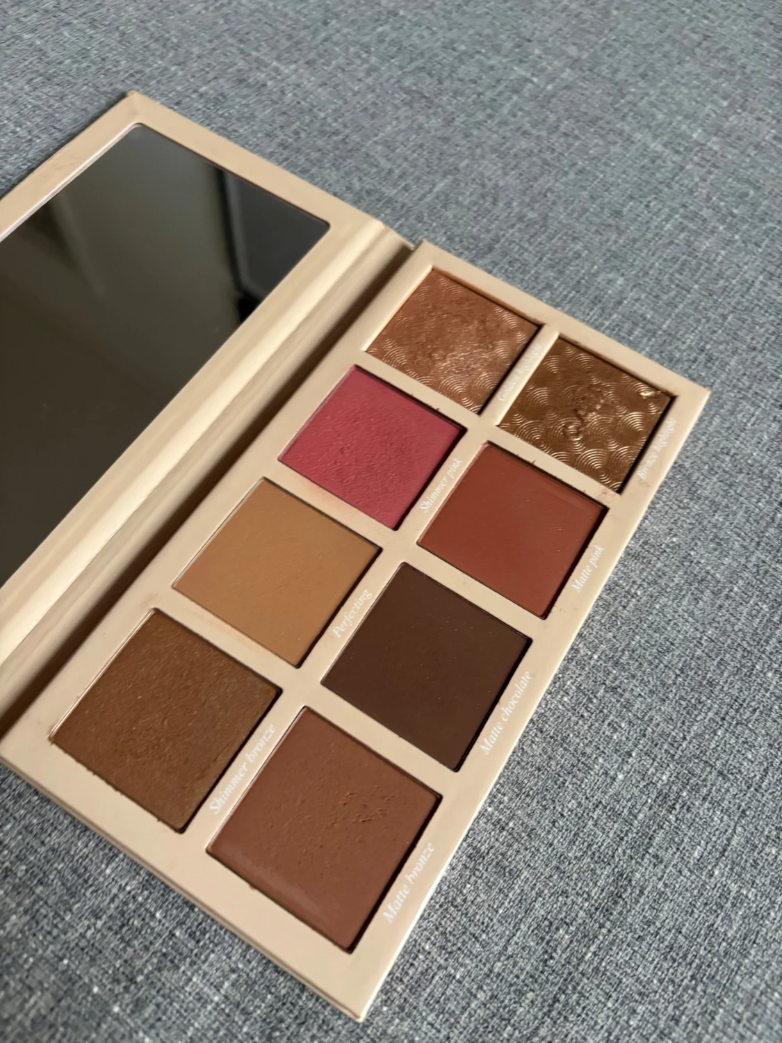 Caia multi use palette  - 1