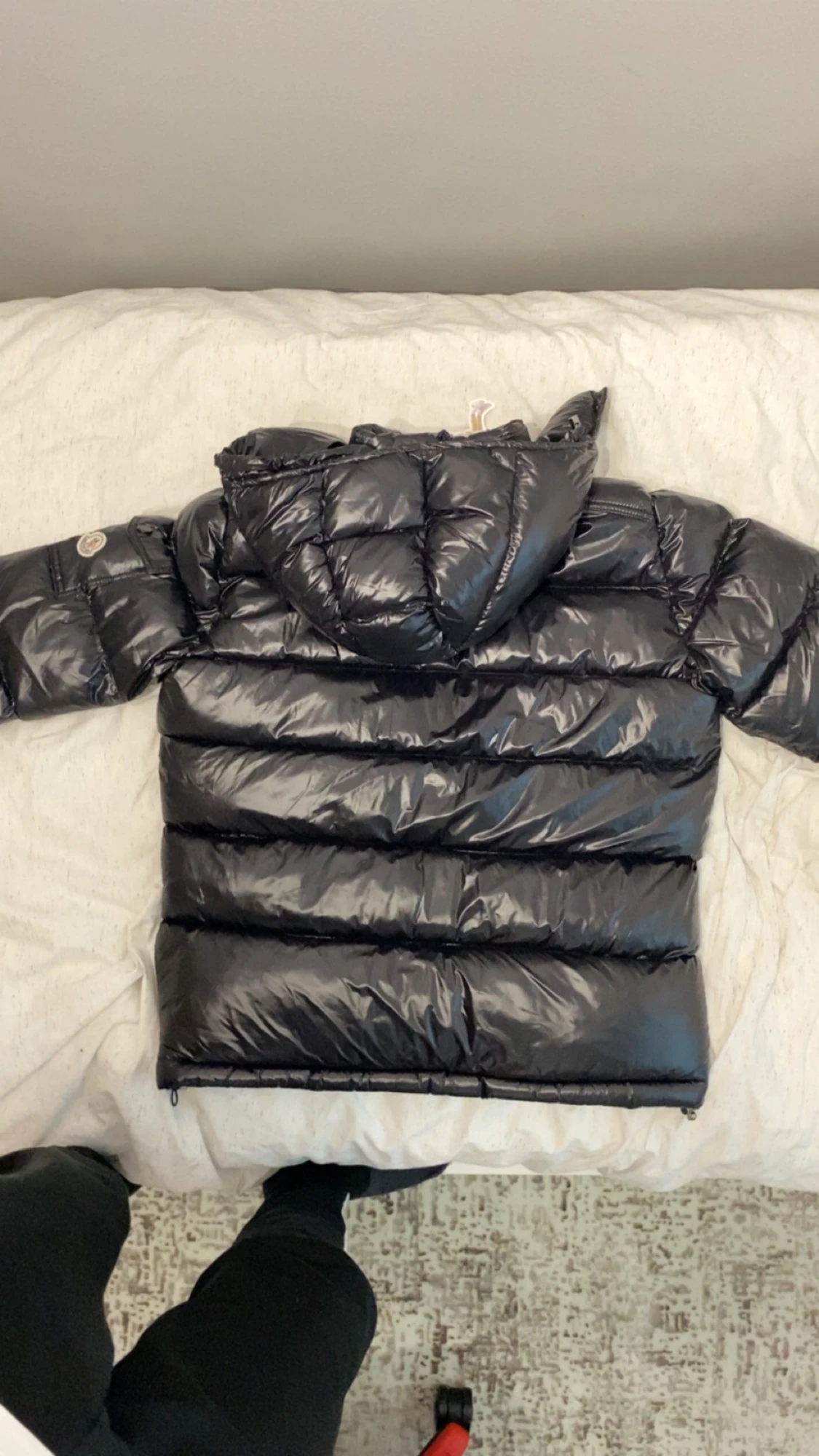 Svart Moncler pufferjacka med huva - 2