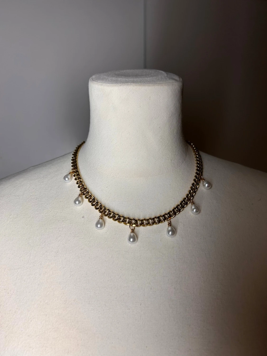 Halsband med pärlor  - 5