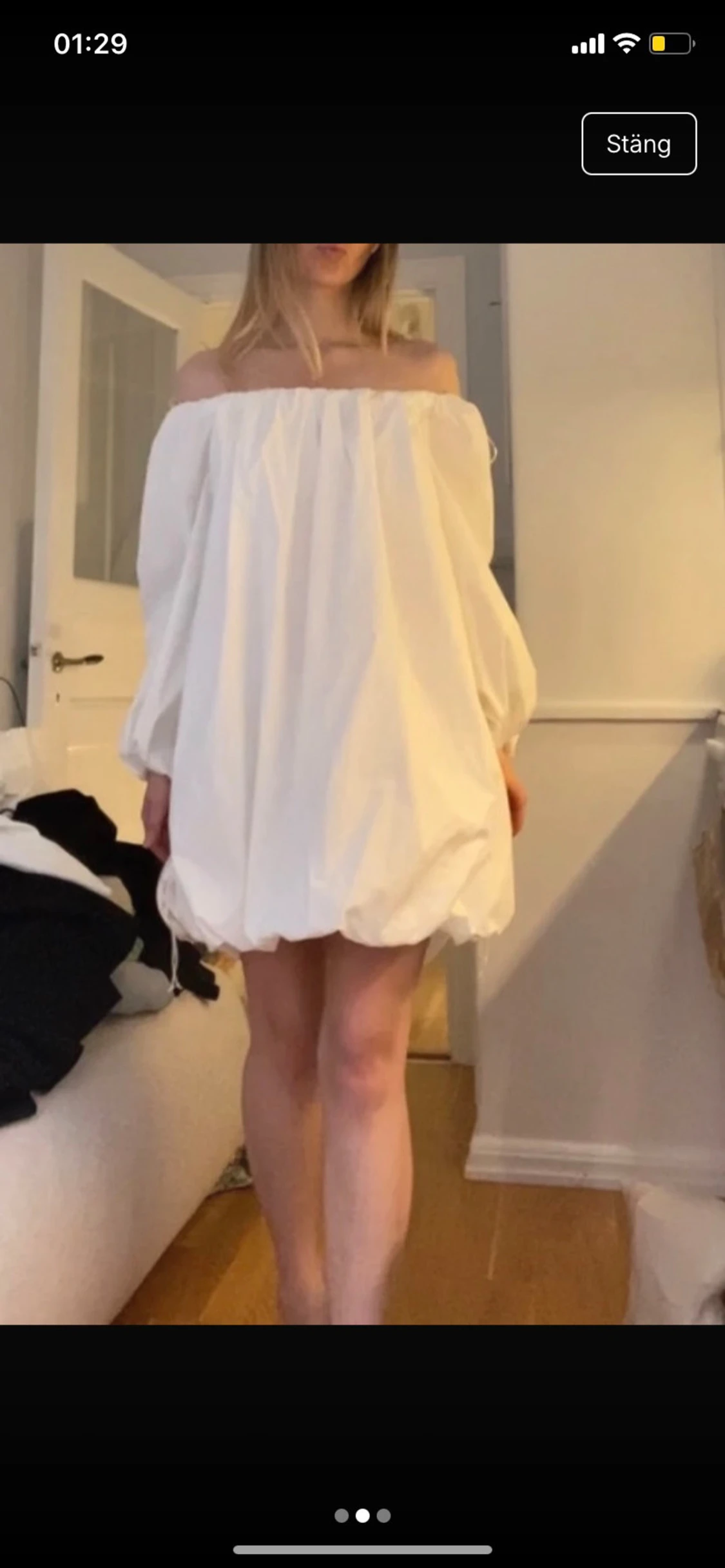 Vit offshoulder kortklänning prislapp kvar - 1