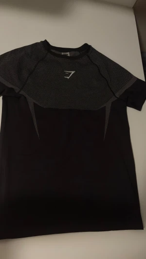 Gymshark onyx 5.0 seamless t shirt price - Gymshark onyx 5.0 seamless t shirt nu pris 1800kr