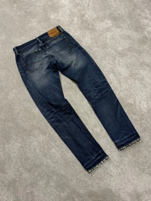 Denim & Supply Jeans - Denim & Supply, Ralph Lauren Jeans | Modell: Tapered Straight | Skick 9/10, mycket bra | Nypris ca 2000 | Mitt pris 999kr | Midjebredd: 42 cm. Ytterbenslängd: 103 cm Benöppning: 17 cm | Kom gärna pm vid frågor eller funderingar | Postas eller möts upp i Gävle!