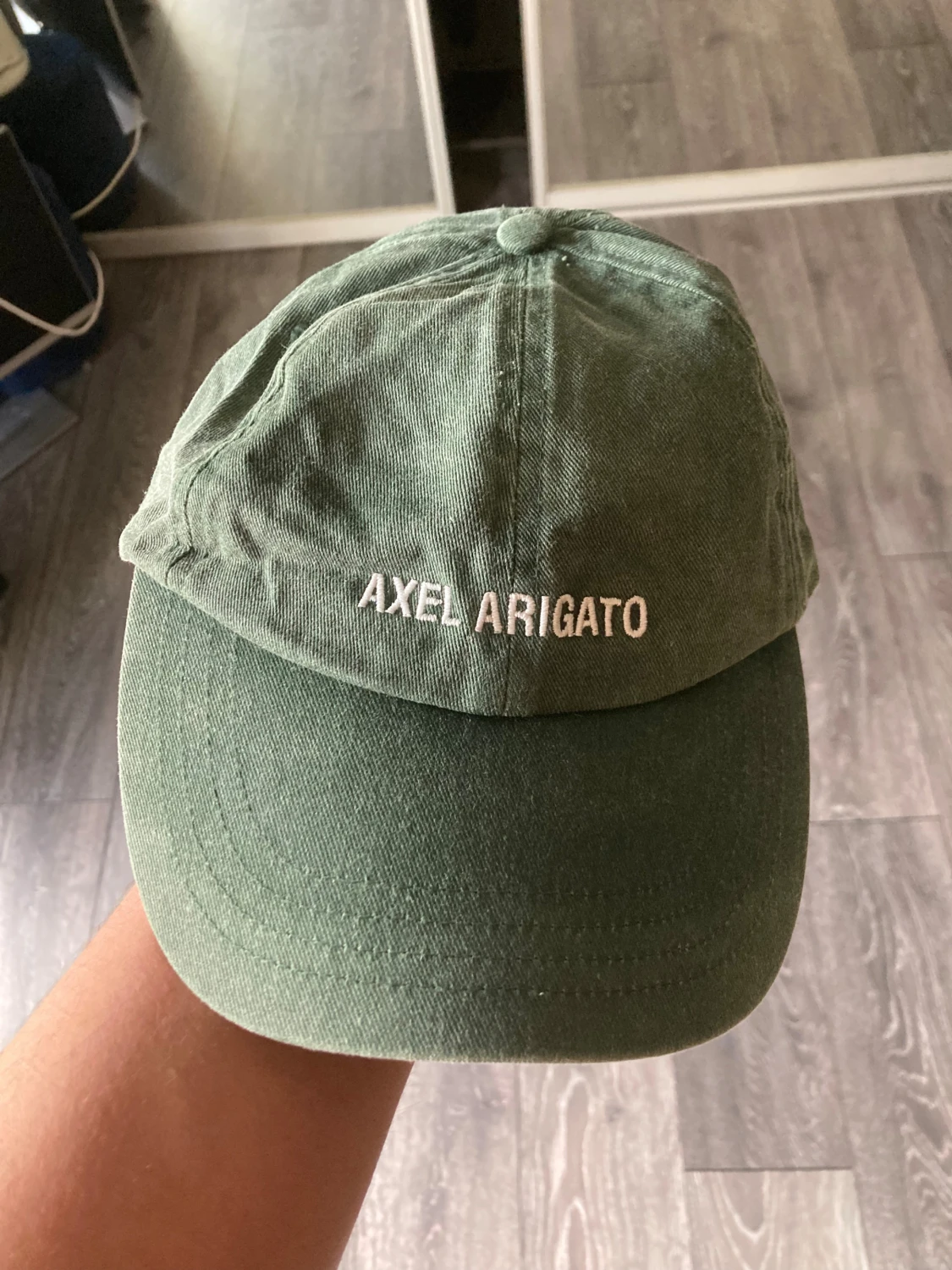 Grön keps från Axel Arigato