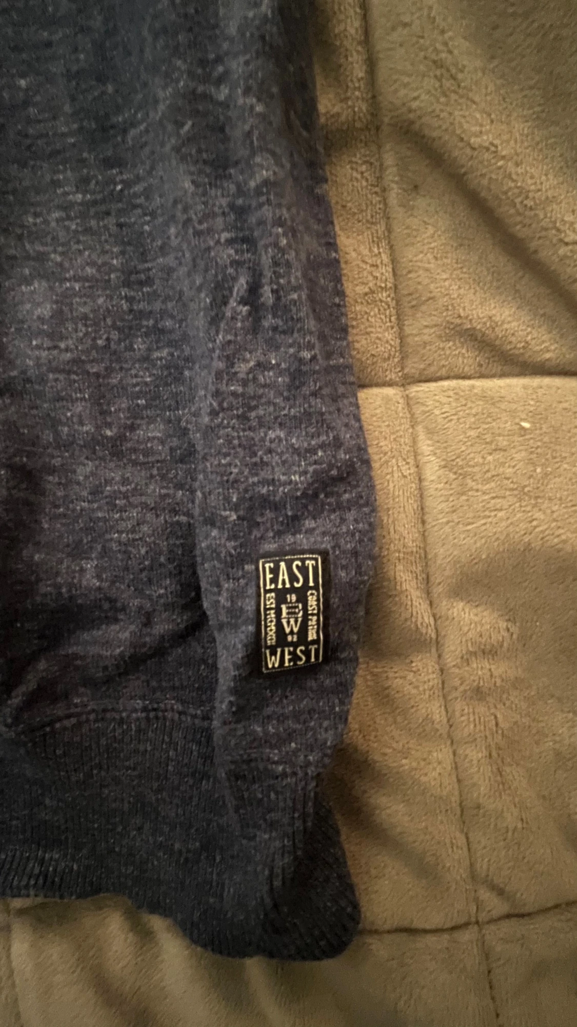 Mörkblå stickad tröja East West - 2