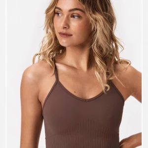 set från stronger! - Säljer ett set från stronger! Använda ett par gånger men i mycket bra skick.