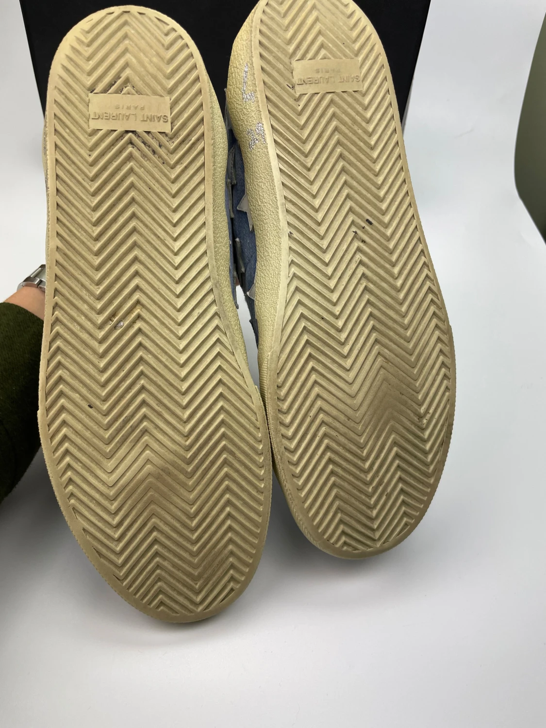 Saint Laurent skor limited edition  - 3