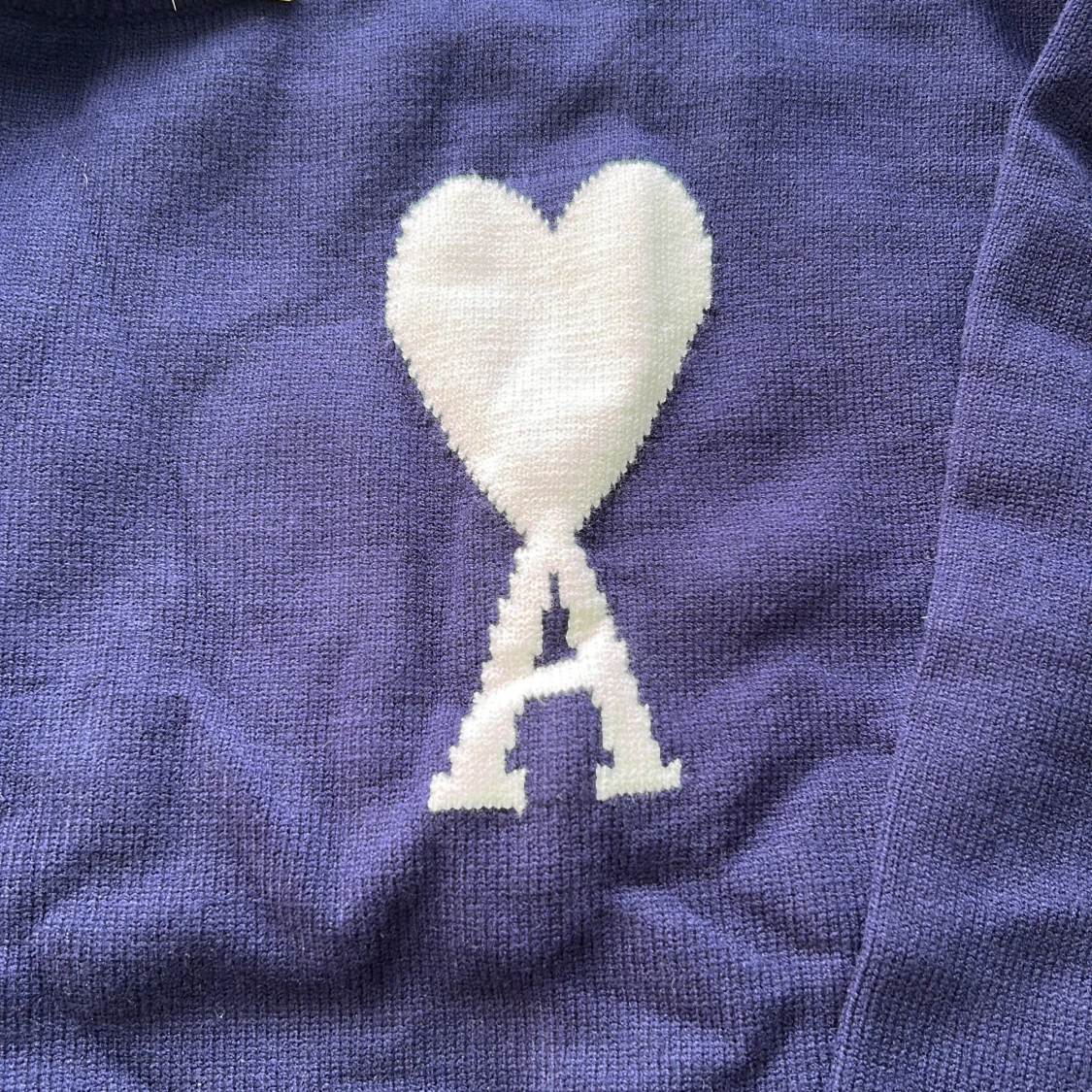 Marinblå stickad tröja från Ami - 1