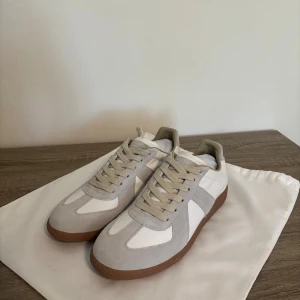 Maison Margiela - Storlek 44, nyskick utan prislapp, digital kvitto finns