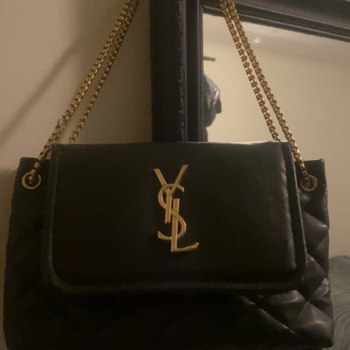 Svart YSL väska - 1