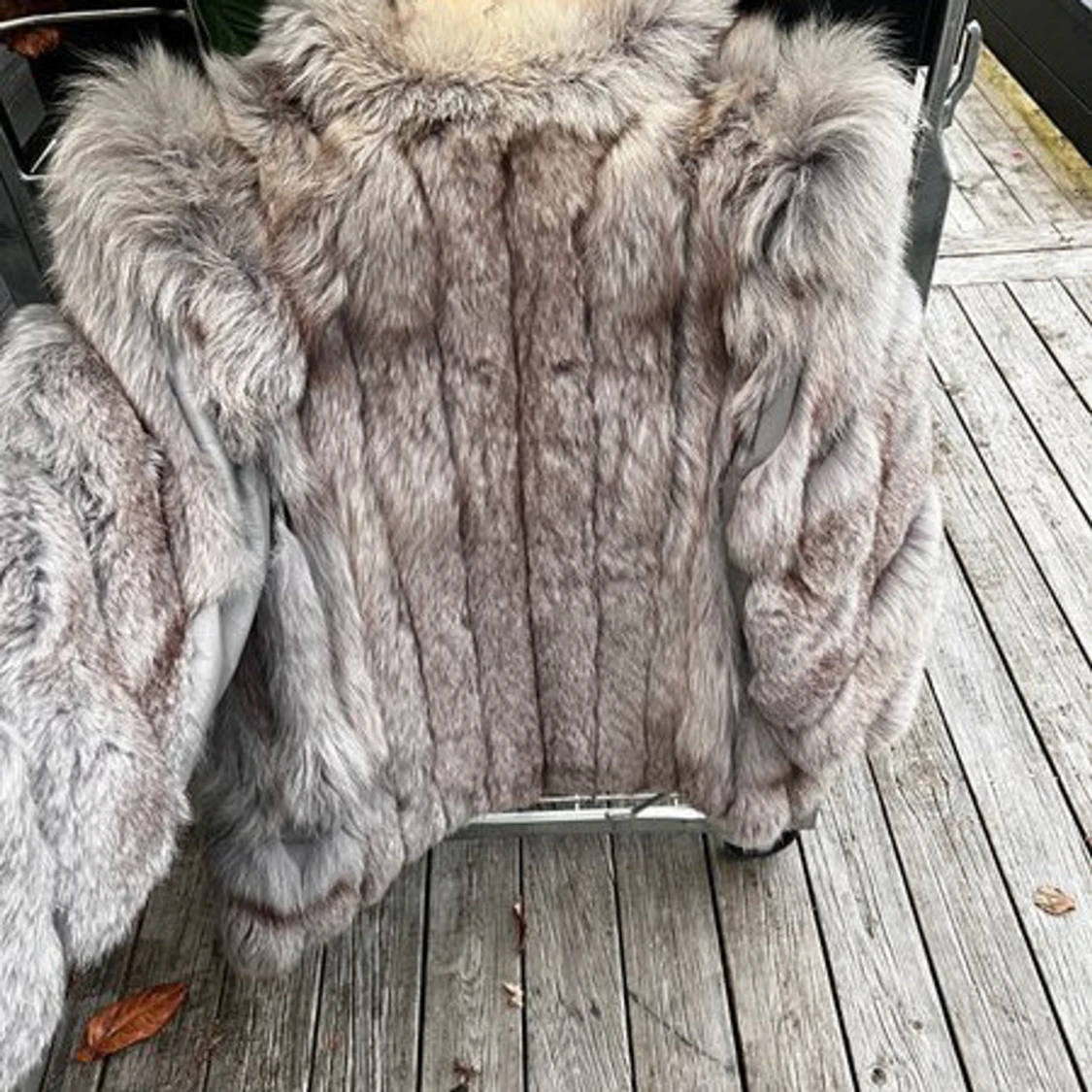 Ljusgrå pälsjacka från Lundgren - 1