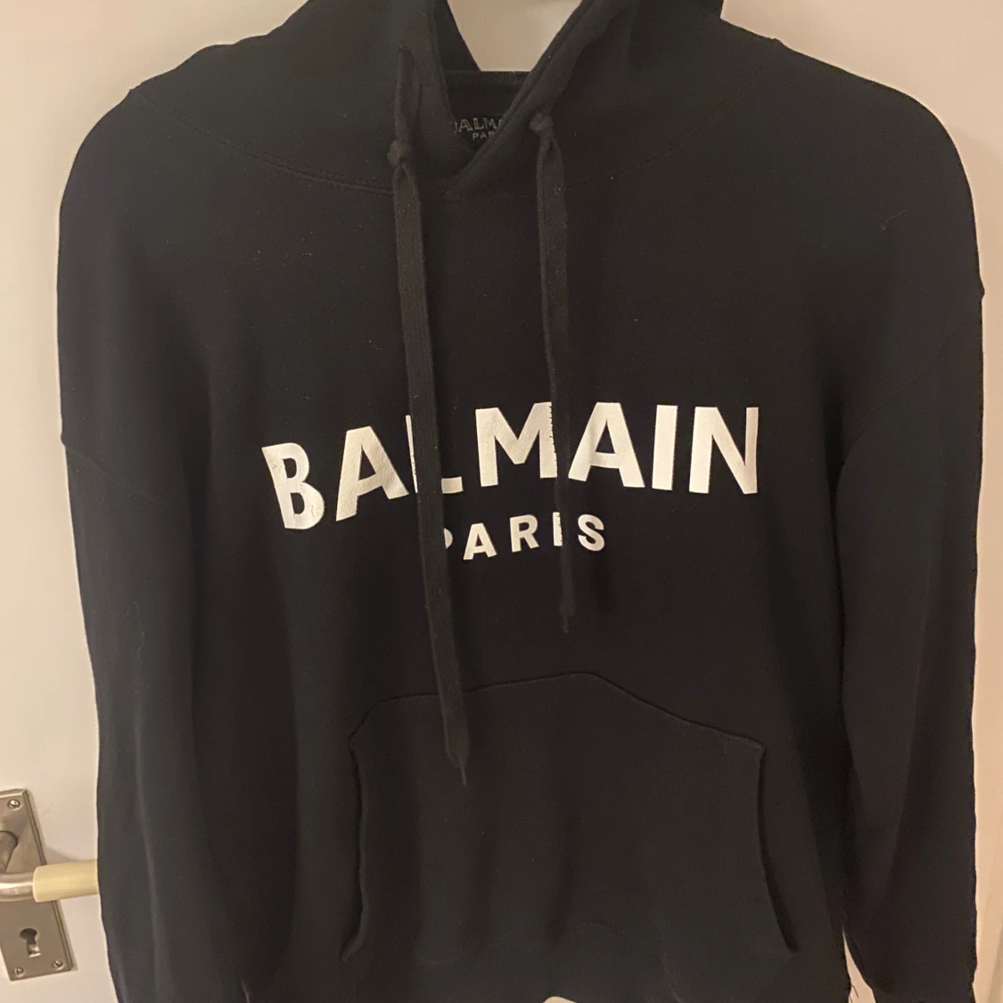 Svart balmain hoodie