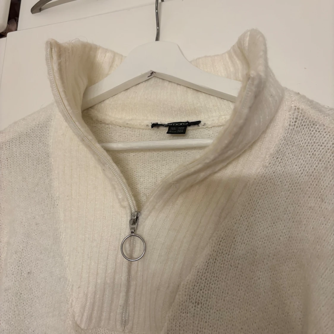 Randig stickad tröja med half zip Esmara - 3