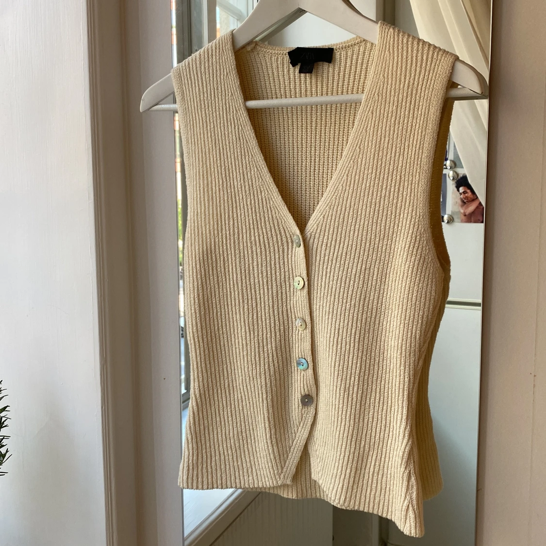 Stickad beige väst Zara  - 1