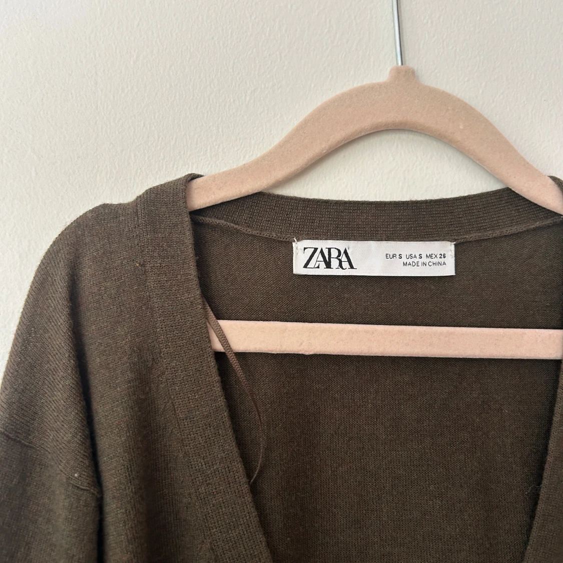 Grön kofta från Zara med knappar - 2