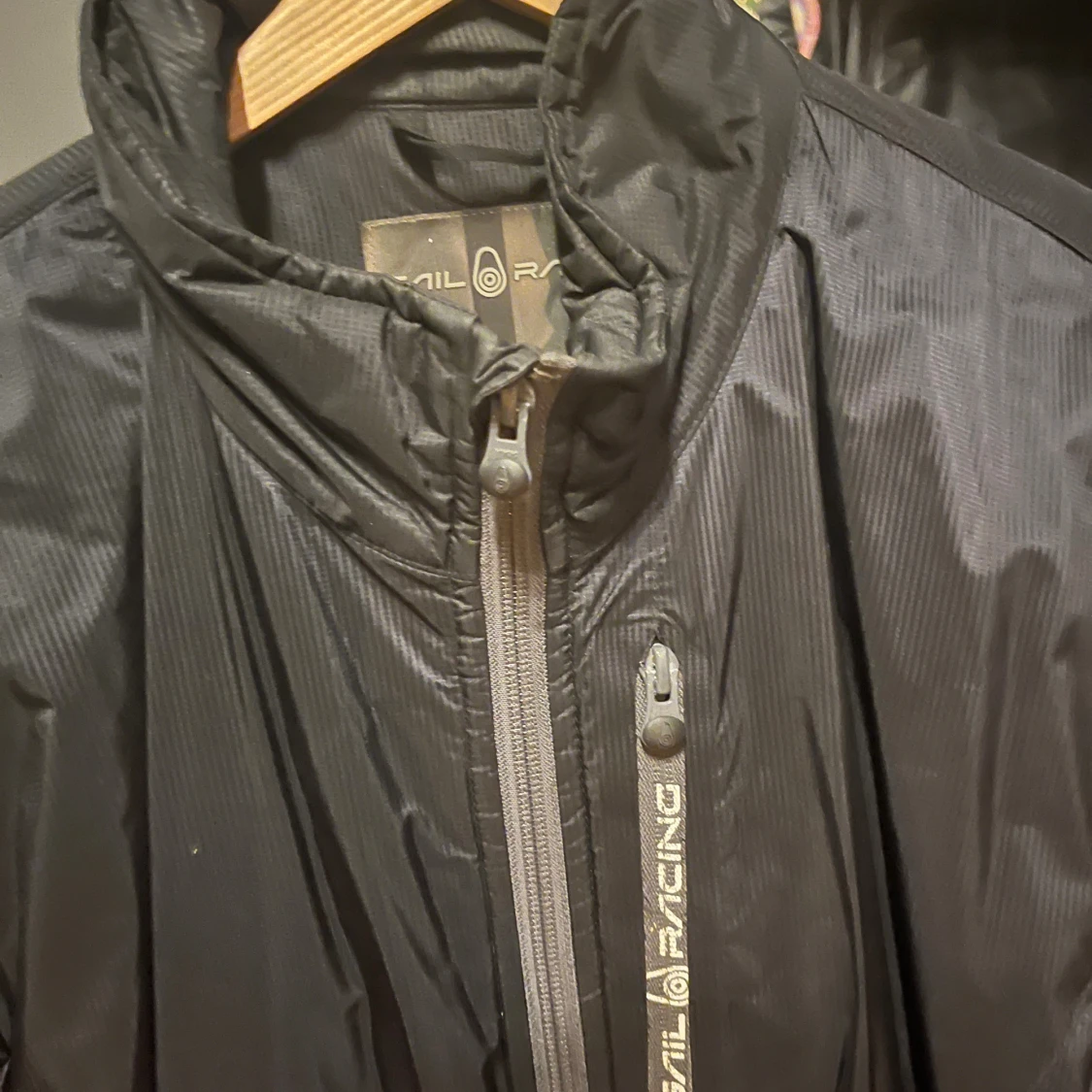Svart vindjacka från Sail Racing XL - 2